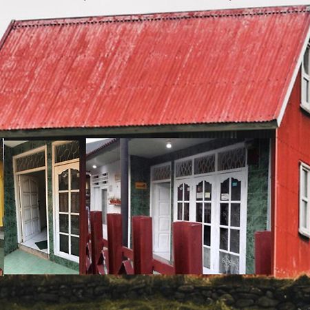 Kos Omah Yanto 19 Guest House Jakarta Exterior foto