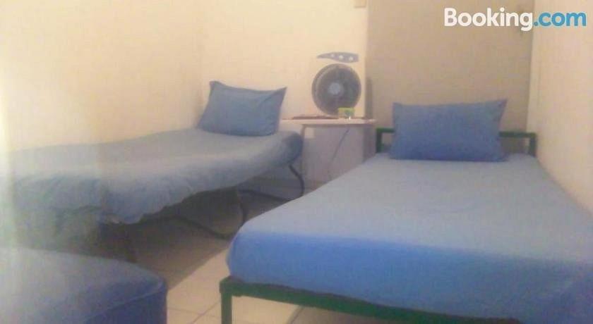 Kos Omah Yanto 19 Guest House Jakarta Exterior foto