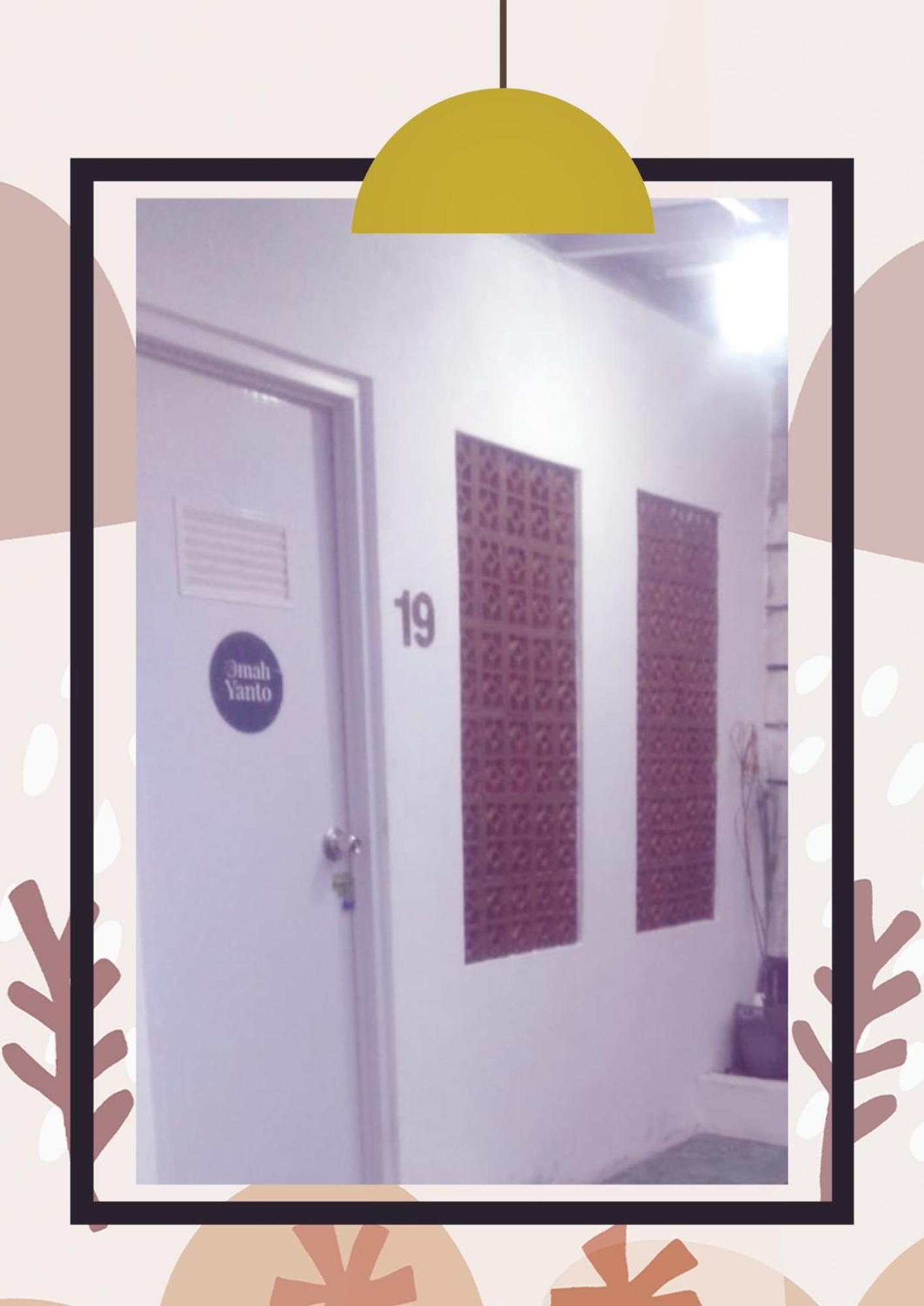 Kos Omah Yanto 19 Guest House Jakarta Exterior foto